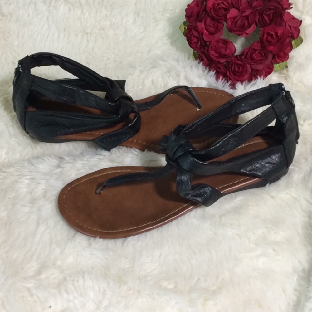 Cupid Sandals - Picture 3 of 3
